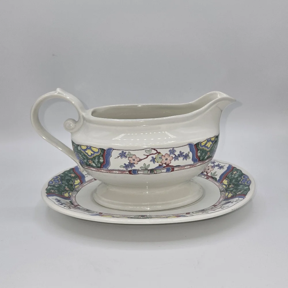 Mikasa Provincial China CV900 Villa Medici‎ Gravy Boat & Plate Vintage Set